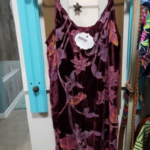 Boutique Brand velvet patterned dress